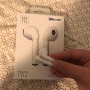 NO APPLE Bluetooth wireless AirPods